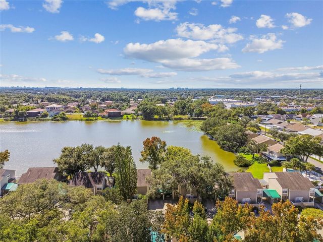 6916 LAKE PLACE COURT, Tampa, FL 33634