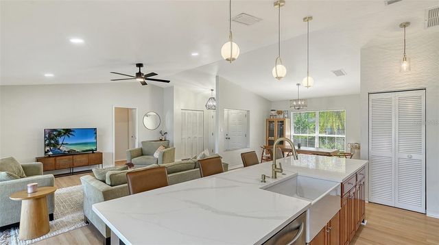 3033 GRAFTON STREET, Sarasota, FL 34231