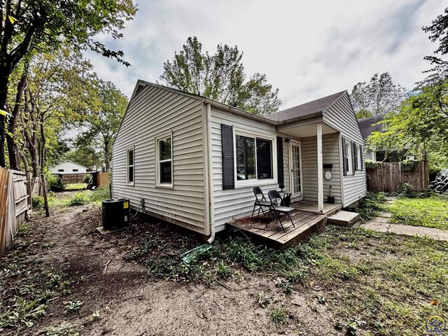 2510 SE Virginia AVE, Topeka, KS 66605