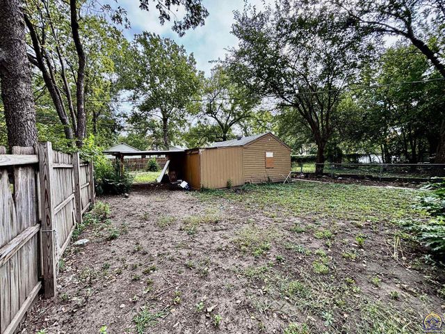 2510 SE Virginia AVE, Topeka, KS 66605