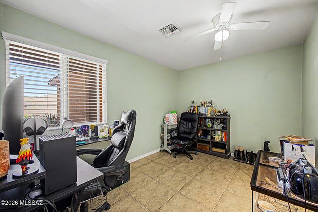 725 S Harry P Stagg Place, Vail, AZ 85641