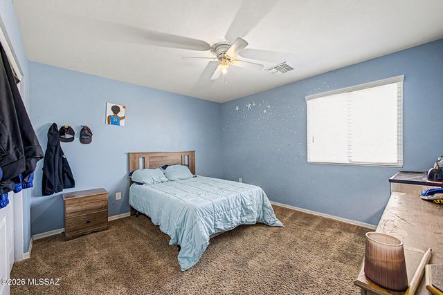 725 S Harry P Stagg Place, Vail, AZ 85641