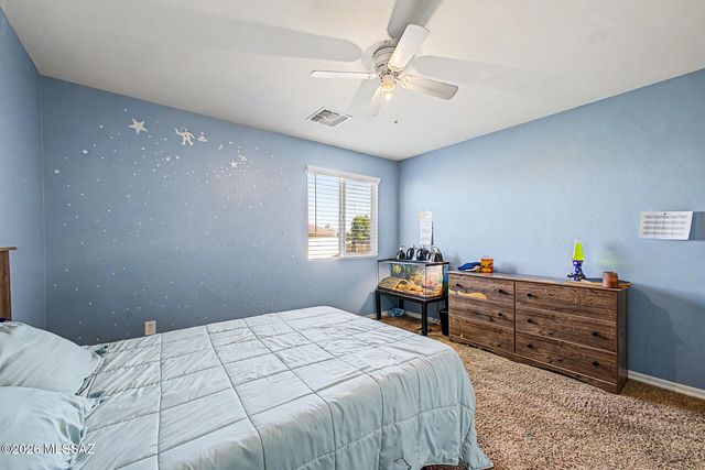 725 S Harry P Stagg Place, Vail, AZ 85641