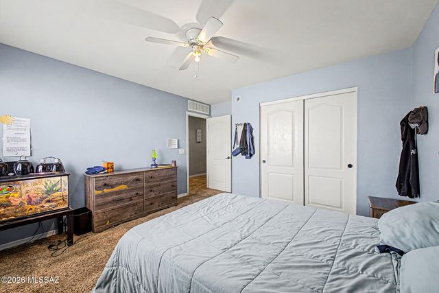 725 S Harry P Stagg Place, Vail, AZ 85641