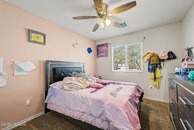 725 S Harry P Stagg Place, Vail, AZ 85641