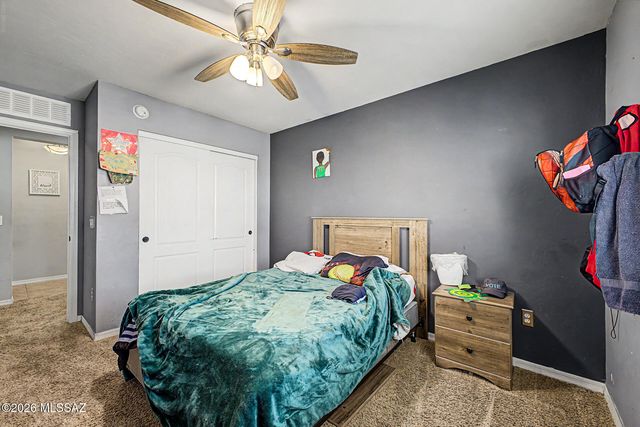 725 S Harry P Stagg Place, Vail, AZ 85641