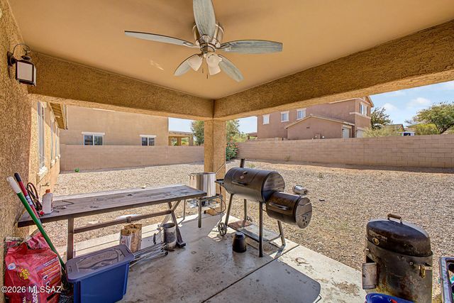 725 S Harry P Stagg Place, Vail, AZ 85641