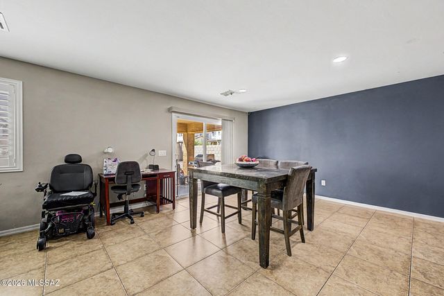 725 S Harry P Stagg Place, Vail, AZ 85641