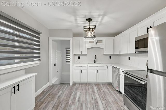 3135 Eastwood Drive, Rochester Hills, MI 48309