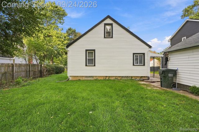 3135 Eastwood Drive, Rochester Hills, MI 48309