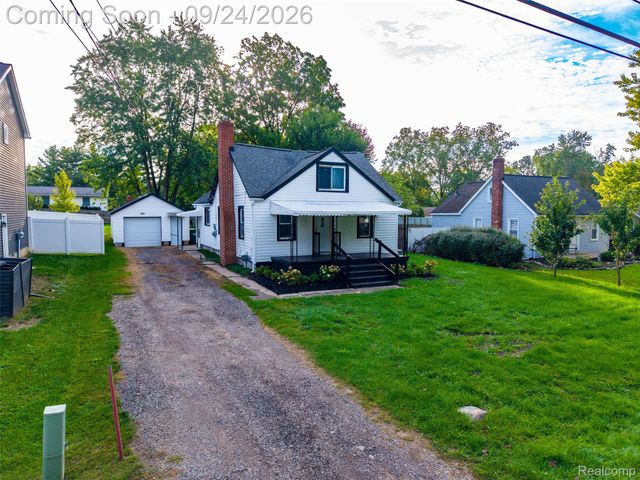 3135 Eastwood Drive, Rochester Hills, MI 48309