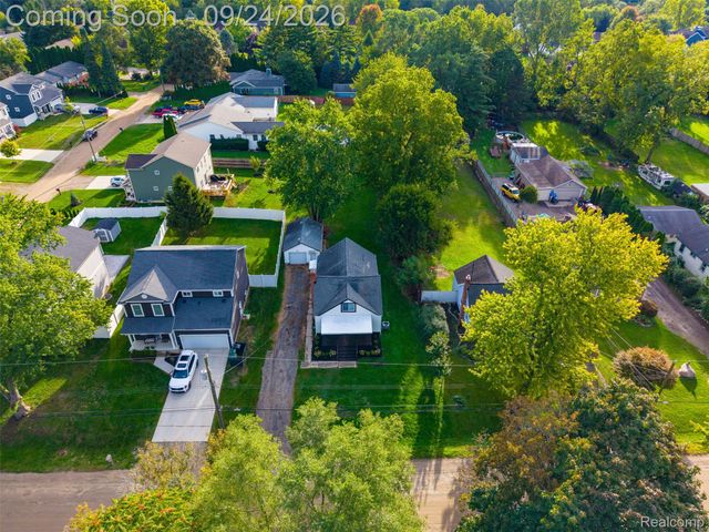 3135 Eastwood Drive, Rochester Hills, MI 48309