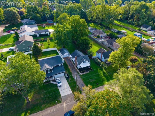 3135 Eastwood Drive, Rochester Hills, MI 48309