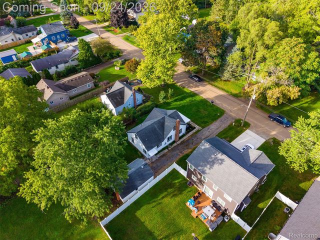 3135 Eastwood Drive, Rochester Hills, MI 48309