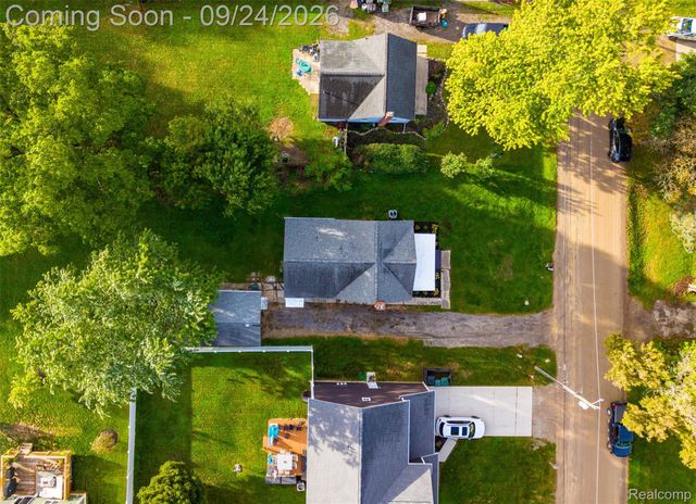 3135 Eastwood Drive, Rochester Hills, MI 48309