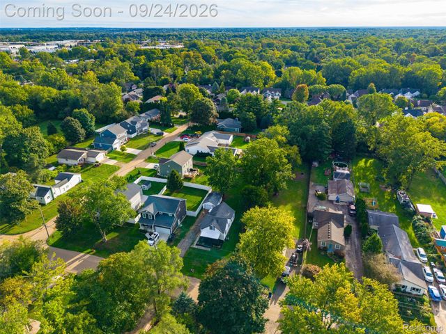 3135 Eastwood Drive, Rochester Hills, MI 48309