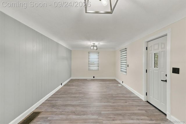 3135 Eastwood Drive, Rochester Hills, MI 48309