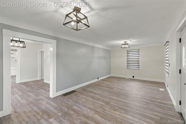 3135 Eastwood Drive, Rochester Hills, MI 48309