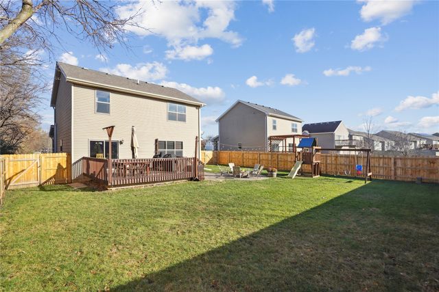 100 SE Stone Prairie Drive, Waukee, IA 50263