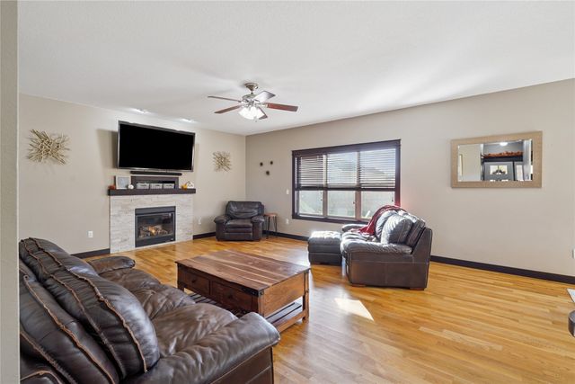 100 SE Stone Prairie Drive, Waukee, IA 50263