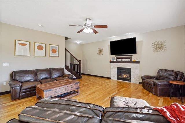 100 SE Stone Prairie Drive, Waukee, IA 50263