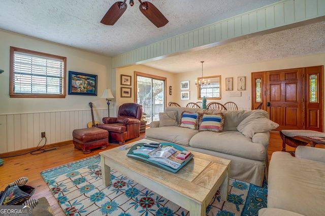393 Templeton Circle, Mansfield, GA 30055