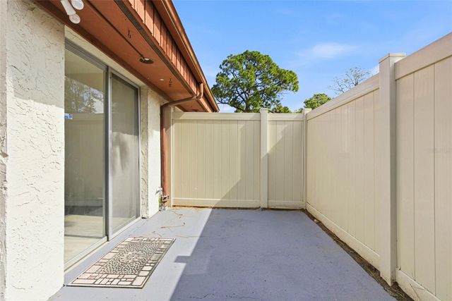 2054 SUNSET POINT ROAD 35, Clearwater, FL 33765