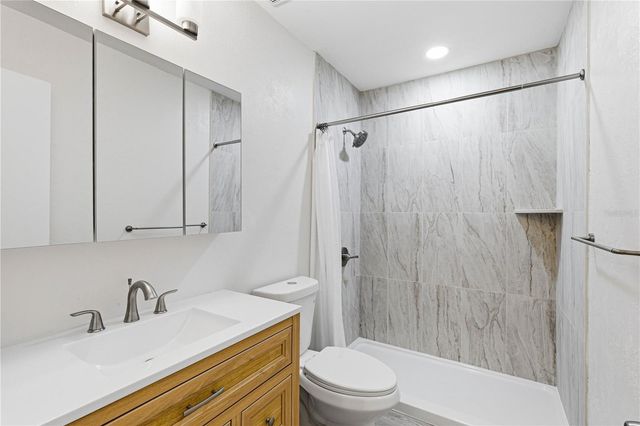 2054 SUNSET POINT ROAD 35, Clearwater, FL 33765