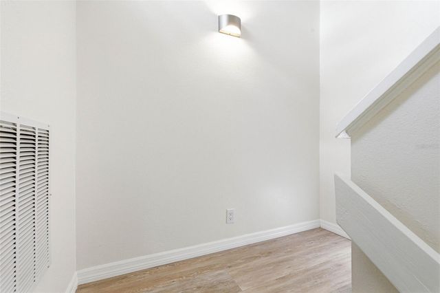 2054 SUNSET POINT ROAD 35, Clearwater, FL 33765