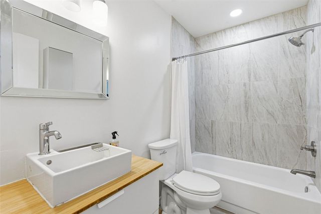 2054 SUNSET POINT ROAD 35, Clearwater, FL 33765