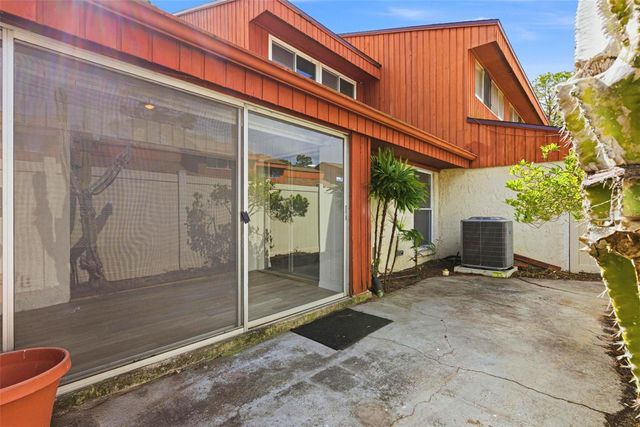 2054 SUNSET POINT ROAD 35, Clearwater, FL 33765