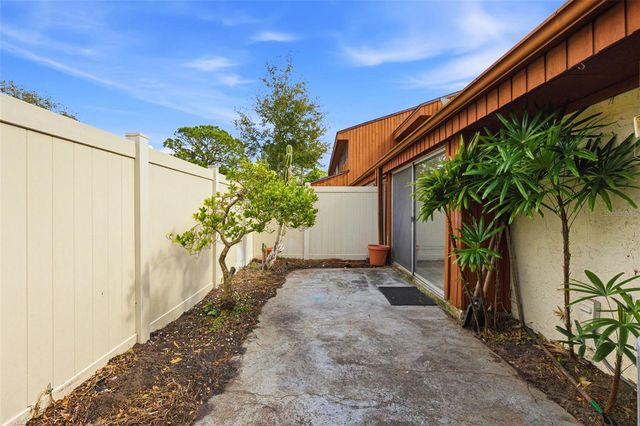 2054 SUNSET POINT ROAD 35, Clearwater, FL 33765