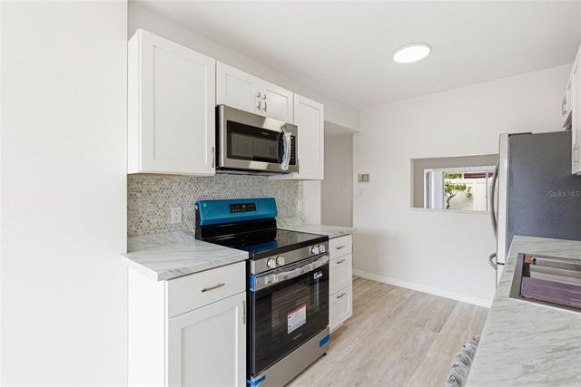 2054 SUNSET POINT ROAD 35, Clearwater, FL 33765