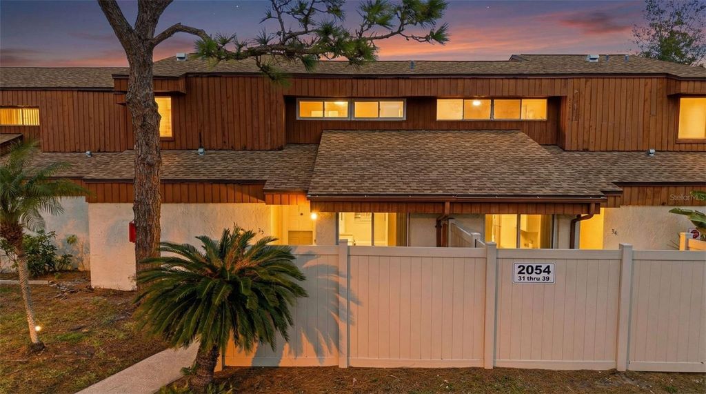 2054 SUNSET POINT ROAD 35, Clearwater, FL 33765