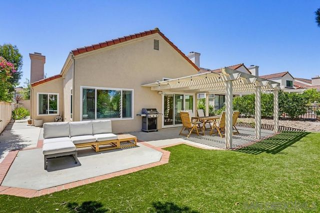 15264 Avenida Rorras, San Diego, CA 92128