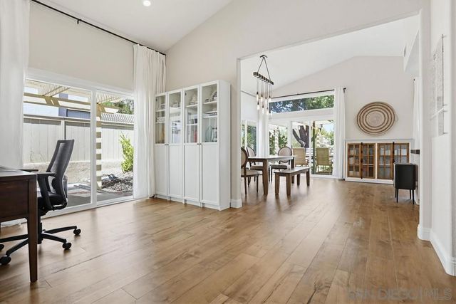 15264 Avenida Rorras, San Diego, CA 92128