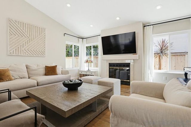 15264 Avenida Rorras, San Diego, CA 92128