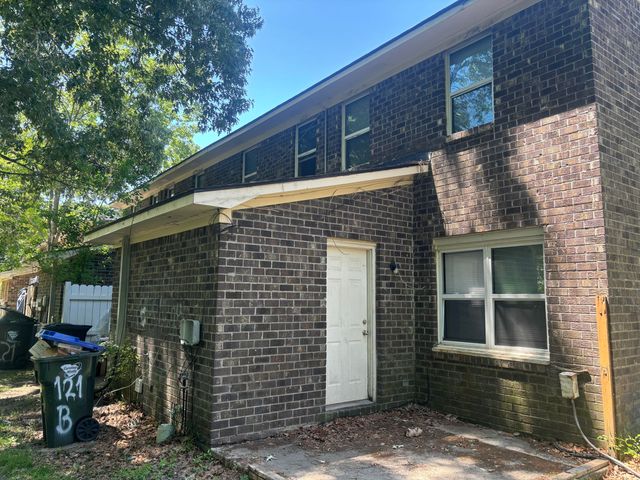 121 Langley Drive, Summerville, SC 29485