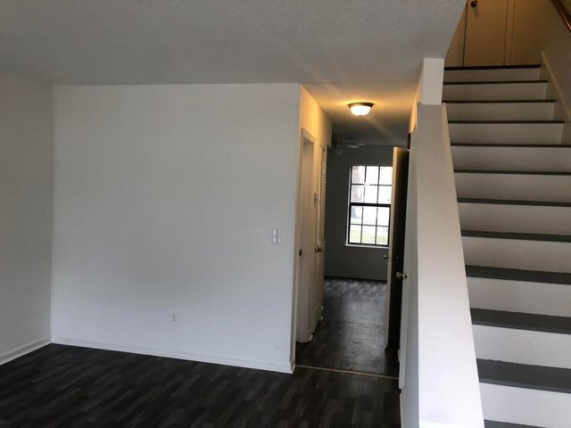 121 Langley Drive, Summerville, SC 29485