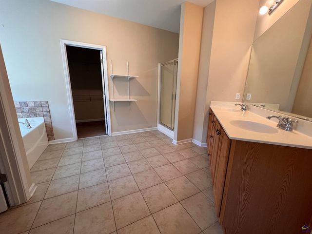 106 Christopher Drive, Byron, GA 31008