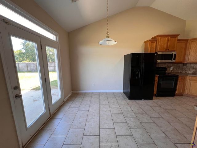 106 Christopher Drive, Byron, GA 31008