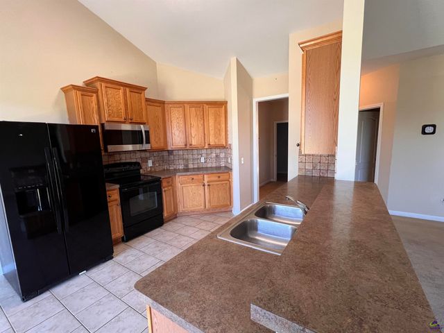 106 Christopher Drive, Byron, GA 31008