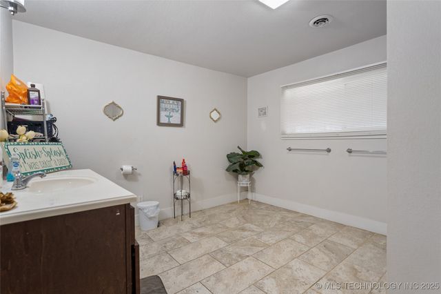 3452 Lindale, Ardmore, OK 73401