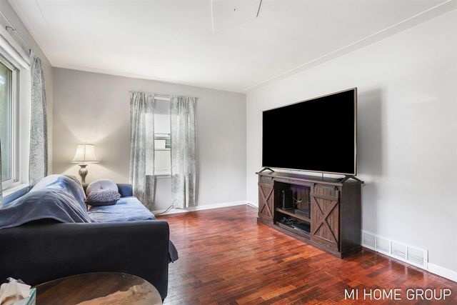 14664 154th Avenue, Grand Haven, MI 49417