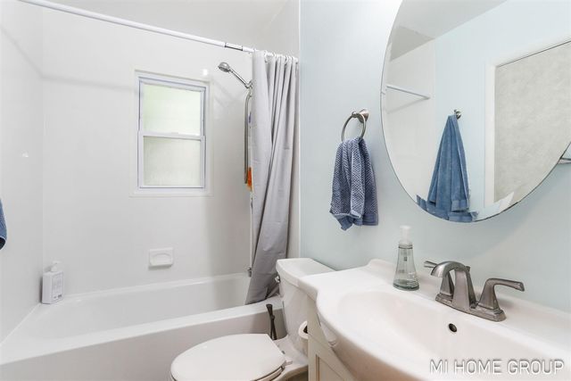 14664 154th Avenue, Grand Haven, MI 49417