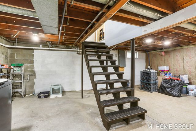 14664 154th Avenue, Grand Haven, MI 49417