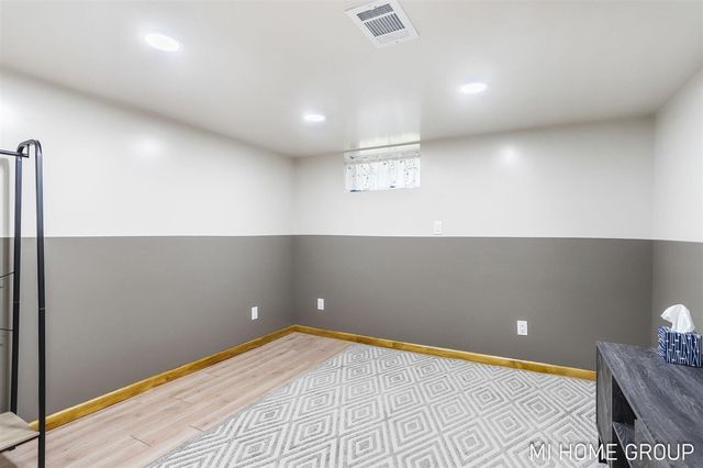 14664 154th Avenue, Grand Haven, MI 49417