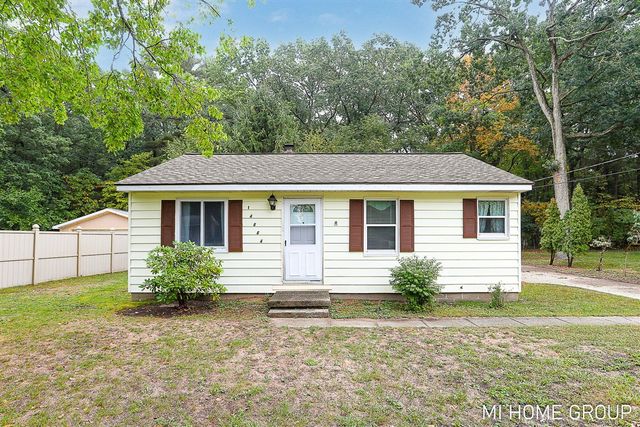 14664 154th Avenue, Grand Haven, MI 49417