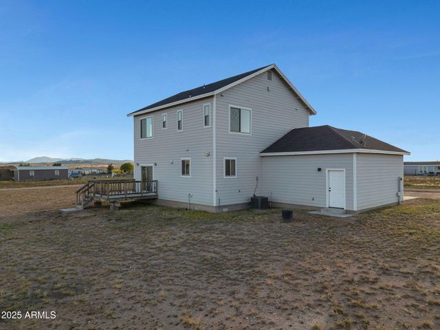 25099 N Constitution Drive, Paulden, AZ 86334