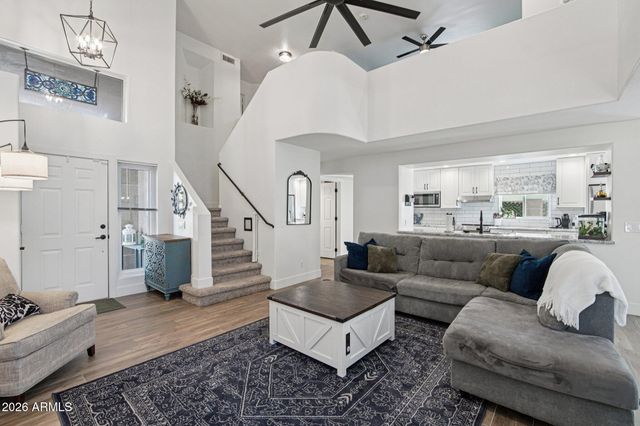 4029 E COOLBROOK Avenue, Phoenix, AZ 85032